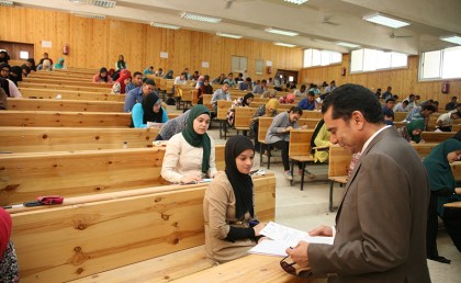 جامعة المنصورة عاقبت 1200 طالب في كلية طب واديتهم صفر في امتحان