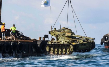 لبنان بتغرق دبابات ومدافع لعمل مزار سياحي تحت المياه