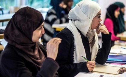 "الإندبندنت": واحد من كل 3 طلاب مسلمين في بريطانيا بيتعرض للاضطهاد
