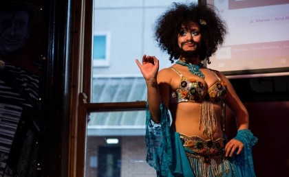 "برقص في لندن لدعم المثليين في كل العالم": حوار مع الراقصة المصرية شروق العطار