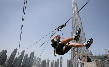 الإمارات هتفتتح أطول خط zipline في العالم