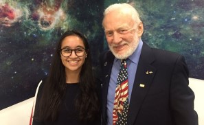 طفلة إماراتية تطلق أولى تجاربها العلمية إلى الفضاء