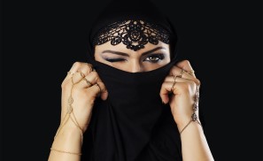 ست مسلمة عملت كتاب عن الجنس الحلال للمسلمات 