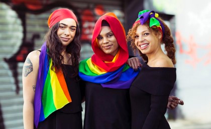 ماركة MOGA للمحجبات عملت طرحة "رينبو" لدعم المثليين